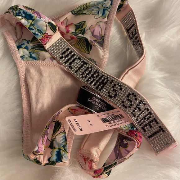 Victoria Secret -VERY SEXY
Shine Strap Thong Panty - NEW ST 11167536 - Picture 2 of 4